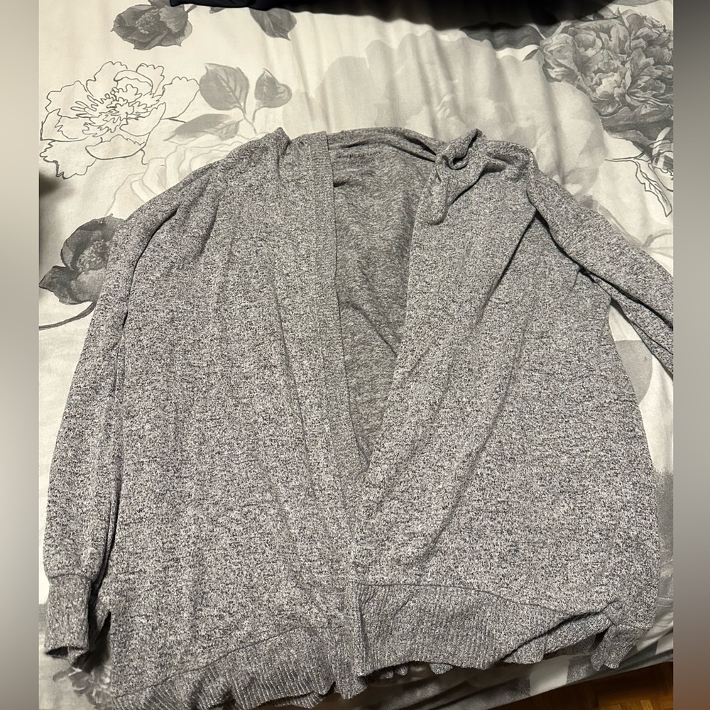 AE - sweater with hood